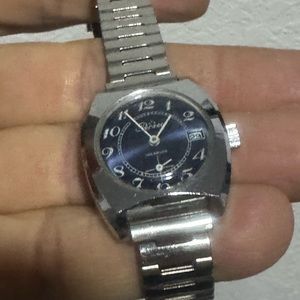 Vintage ladies Perseo watch with stainless steel belt.